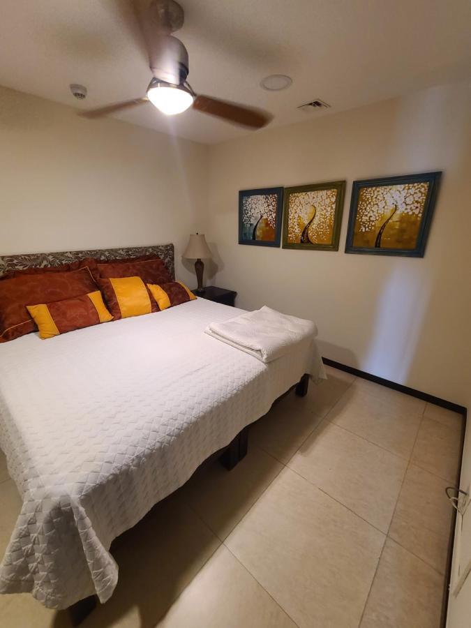 بويرتو فالارتا Peninsula Condominiums, Hotel Zone, Pv المظهر الخارجي الصورة